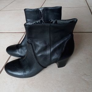 Arturo Chiang black boots size 7